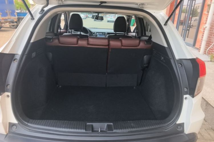 Used Honda Vezel 2020 1.5L CVT Elite Edition Trunk
