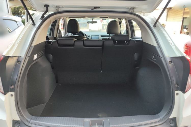 Used Honda Vezel 2020 1.5L CVT Pioneer Edition Trunk