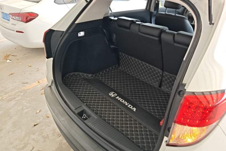 Used Honda Vezel 2020 1.5L CVT Pioneer Edition Trunk