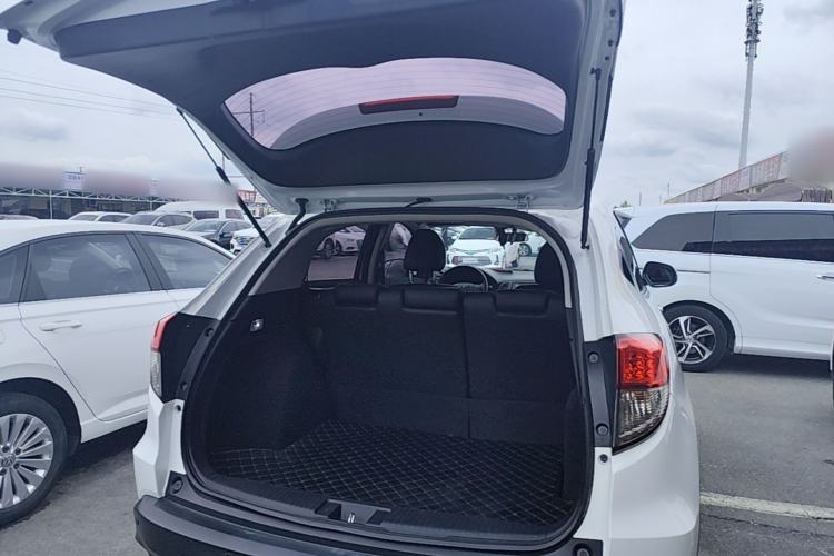 Used Honda Vezel 2020 1.5L CVT Pioneer Edition Trunk