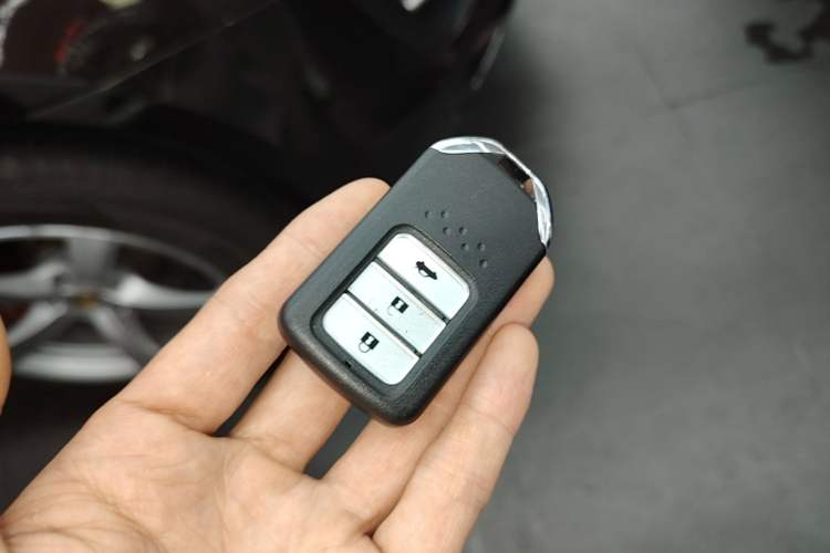 Used Honda Vezel 2020 220 TURBO CVT Elite Edition Vehicle Key