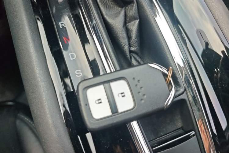 Used Honda Vezel 2020 1.5L CVT Luxury Edition Vehicle Key