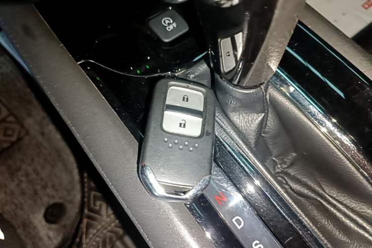 Used Honda Vezel 2020 1.5L CVT Luxury Edition Vehicle Key
