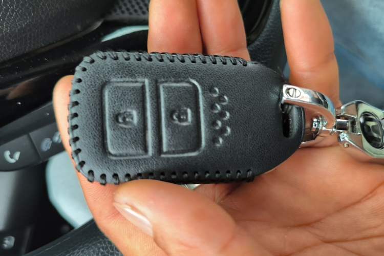 Used Honda Vezel 2020 1.5L CVT Luxury Edition Vehicle Key