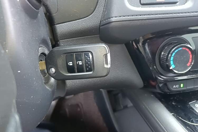 Used Honda Vezel 2020 1.5L CVT Elite Edition Vehicle Key