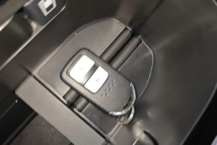 Used Honda Vezel 2020 1.5L CVT Luxury Edition Vehicle Key