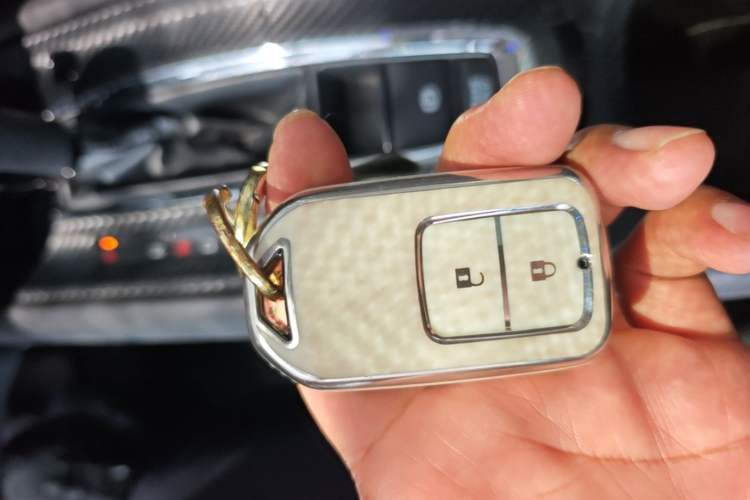 Used Honda Vezel 2020 1.5L CVT Luxury Edition Vehicle Key