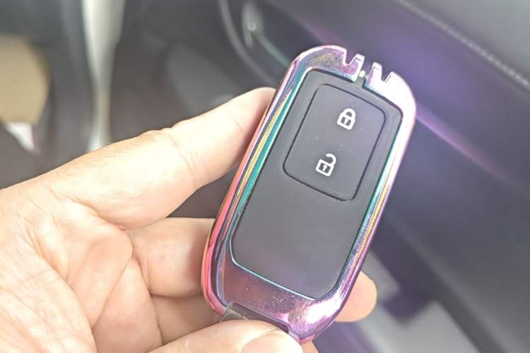Used Honda Vezel 2020 1.5L CVT Luxury Edition Vehicle Key