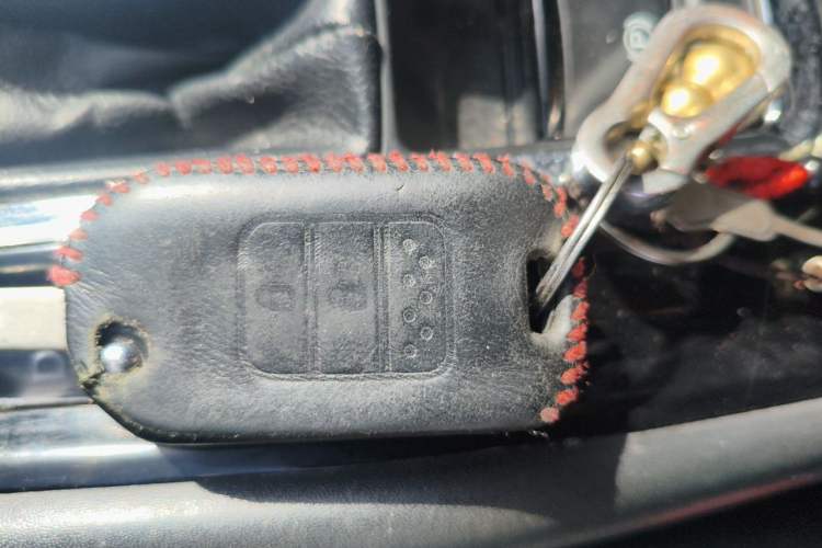 Used Honda Vezel 2020 1.5L CVT Pioneer Edition Vehicle Key