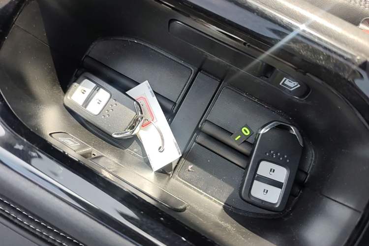 Used Honda Vezel 2020 1.5L CVT Luxury Edition Vehicle Key