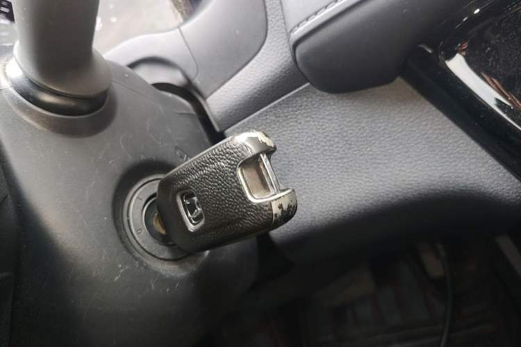 Used Honda Vezel 2020 1.5L CVT Pioneer Edition Vehicle Key