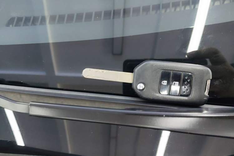 Used Honda Vezel 2020 1.5L CVT Pioneer Edition Vehicle Key