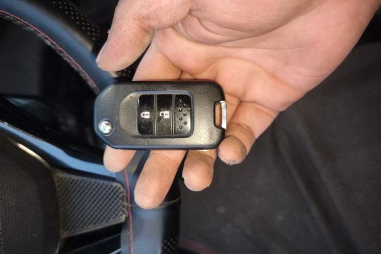 Used Honda Vezel 2020 1.5L CVT Pioneer Edition Vehicle Key