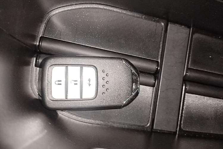 Used Honda Vezel 2020 1.5L CVT Elite Edition Vehicle Key