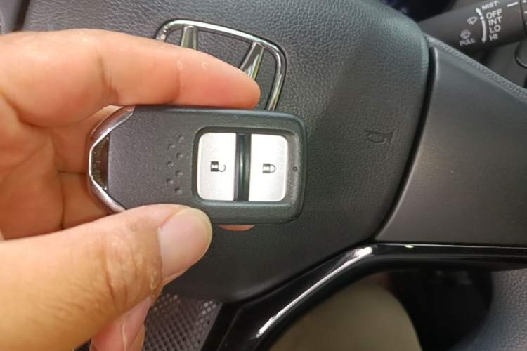 Used Honda Vezel 2020 1.5L CVT Luxury Edition Vehicle Key