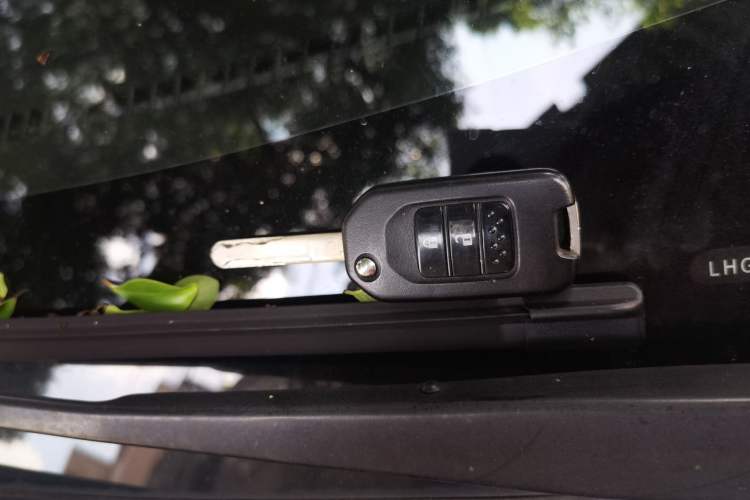 Used Honda Vezel 2020 220 TURBO CVT Elite Edition Vehicle Key