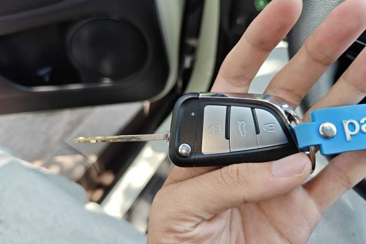 Used Honda Vezel 2020 1.5L CVT Pioneer Edition Vehicle Key