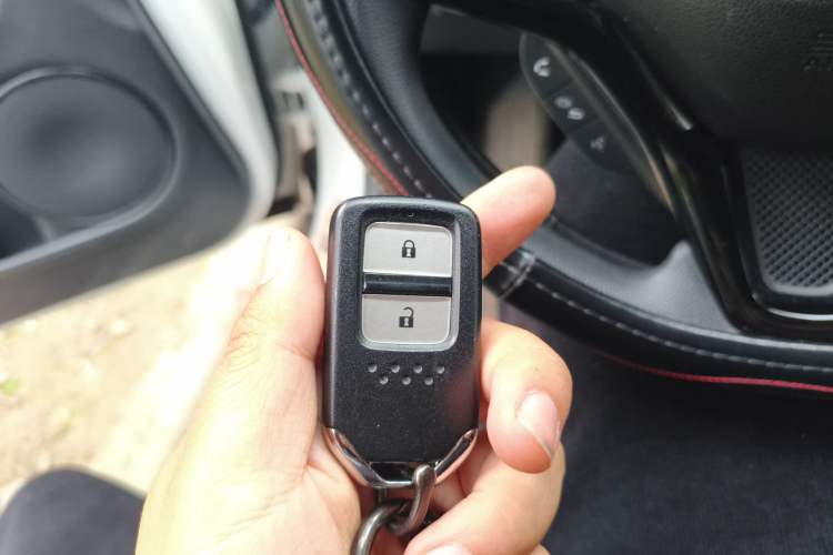 Used Honda Vezel 2020 1.5L CVT Luxury Edition Vehicle Key