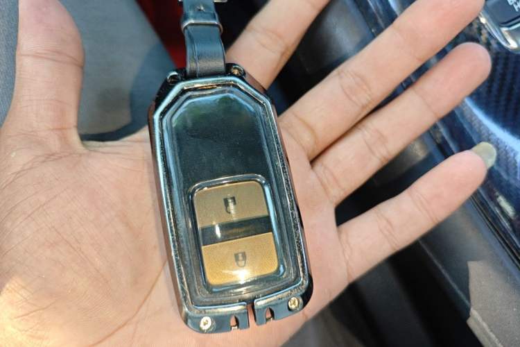 Used Honda Vezel 2020 1.5L CVT Luxury Edition Vehicle Key