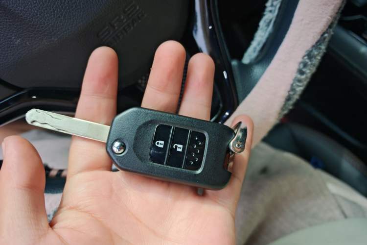 Used Honda Vezel 2020 1.5L CVT Elite Edition Vehicle Key