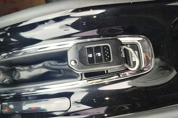 Used Honda Vezel 2020 1.5L CVT Pioneer Edition Vehicle Key