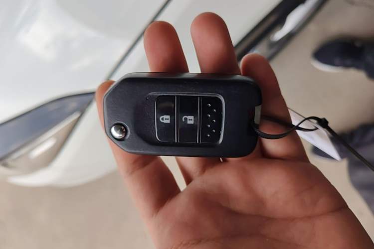 Used Honda Vezel 2020 1.5L CVT Elite Edition Vehicle Key