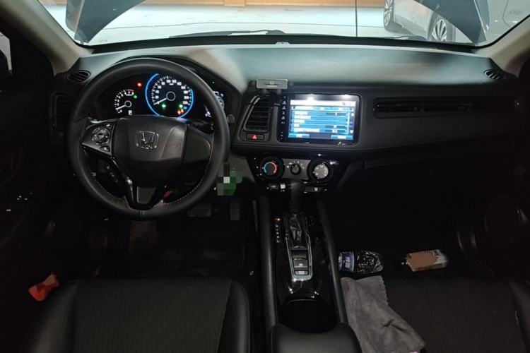 Used Honda Vezel 2022 1.5L CVT Phantom Night Pioneer Edition Center Console