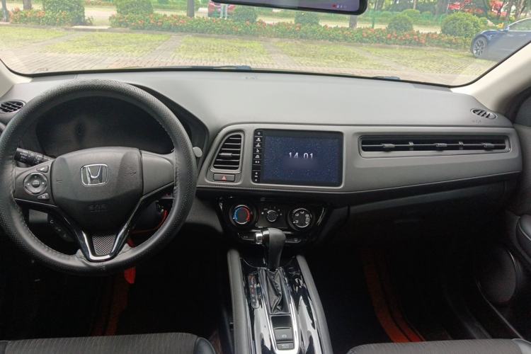 Used Honda Vezel 2022 1.5L CVT Phantom Night Pioneer Edition Center Console