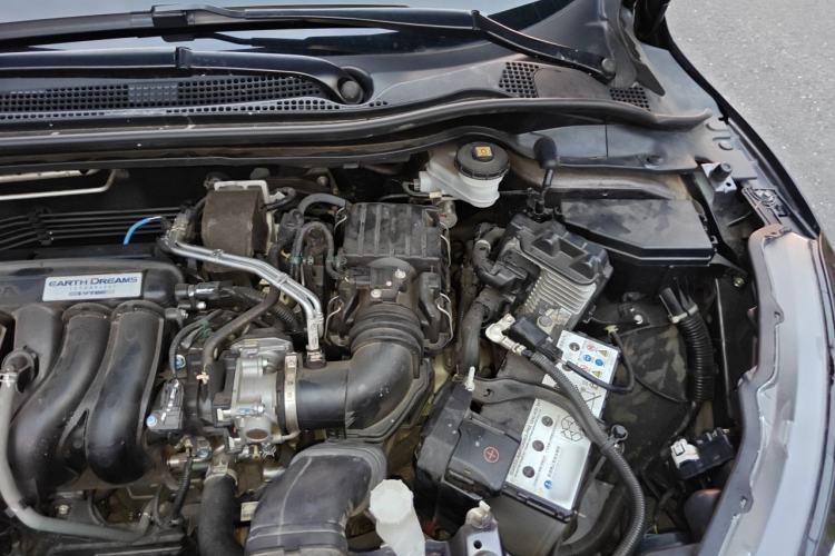 Used Honda Vezel 2022 1.5L CVT Phantom Night Pioneer Edition Engine Bay Left