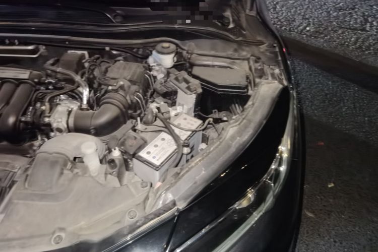 Used Honda Vezel 2022 1.5L CVT Phantom Night Pioneer Edition Engine Bay Left