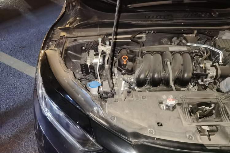 Used Honda Vezel 2022 1.5L CVT Phantom Night Pioneer Edition Engine Bay Right