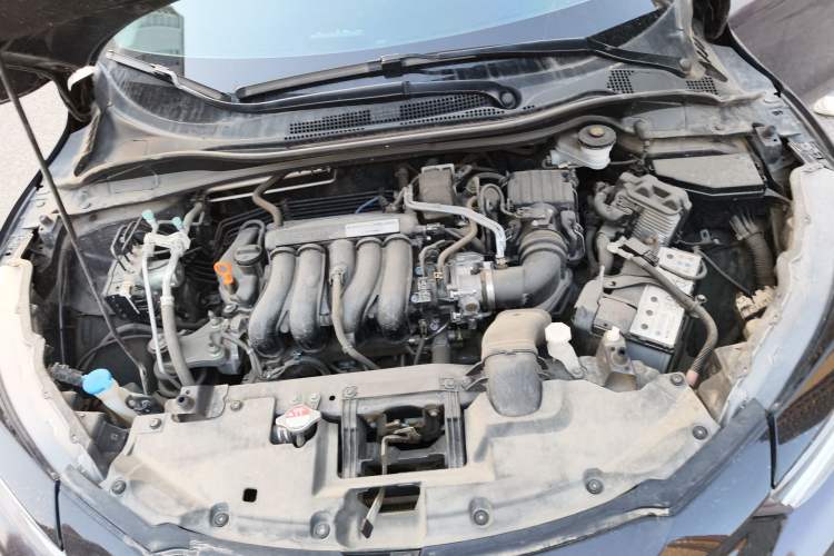 Used Honda Vezel 2022 1.5L CVT Phantom Night Pioneer Edition Engine Bay