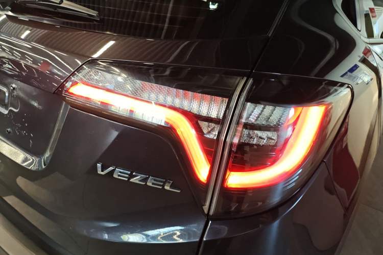 Used Honda Vezel 2022 1.5L CVT Phantom Night Pioneer Edition Exterior 3