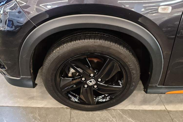 Used Honda Vezel 2022 1.5L CVT Phantom Night Pioneer Edition Exterior 4