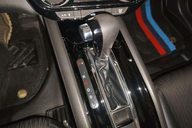 Used Honda Vezel 2022 1.5L CVT Phantom Night Pioneer Edition Gear Lever