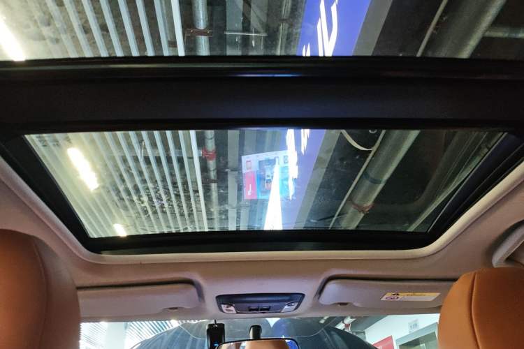 Used Honda Vezel 2022 1.5L CVT Phantom Night Pioneer Edition Headliner