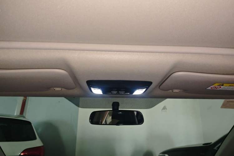 Used Honda Vezel 2022 1.5L CVT Phantom Night Pioneer Edition Headliner