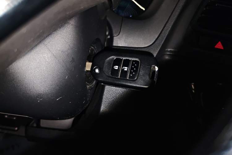Used Honda Vezel 2022 1.5L CVT Phantom Night Pioneer Edition Interior 1