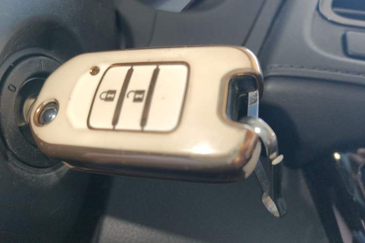 Used Honda Vezel 2022 1.5L CVT Phantom Night Pioneer Edition Interior 1