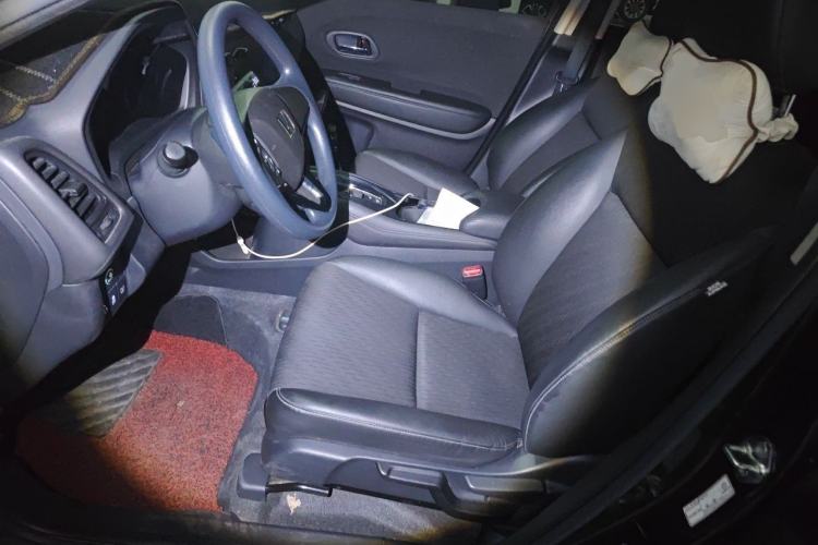 Used Honda Vezel 2022 1.5L CVT Phantom Night Pioneer Edition Left Front Seat
