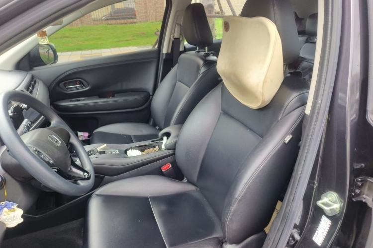 Used Honda Vezel 2022 1.5L CVT Phantom Night Pioneer Edition Left Front Seat