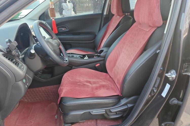 Used Honda Vezel 2022 1.5L CVT Phantom Night Pioneer Edition Left Front Seat