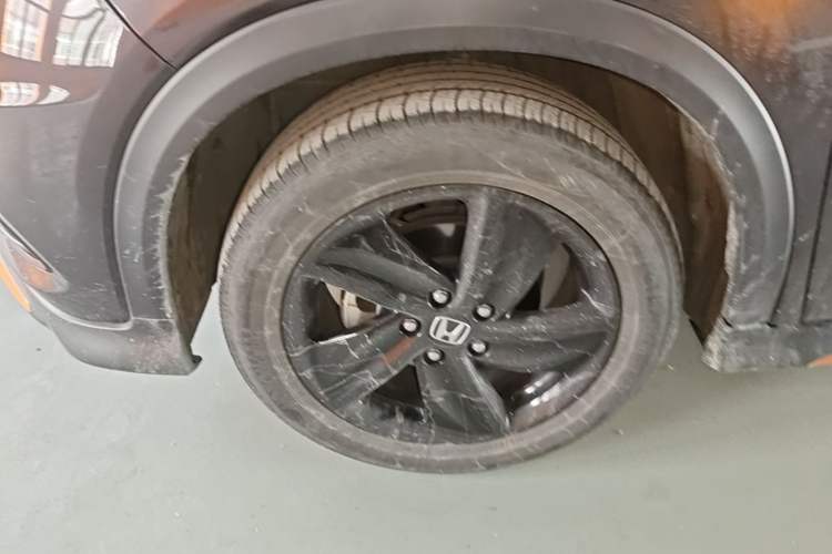 Used Honda Vezel 2022 1.5L CVT Phantom Night Pioneer Edition Left Front Wheel Hub