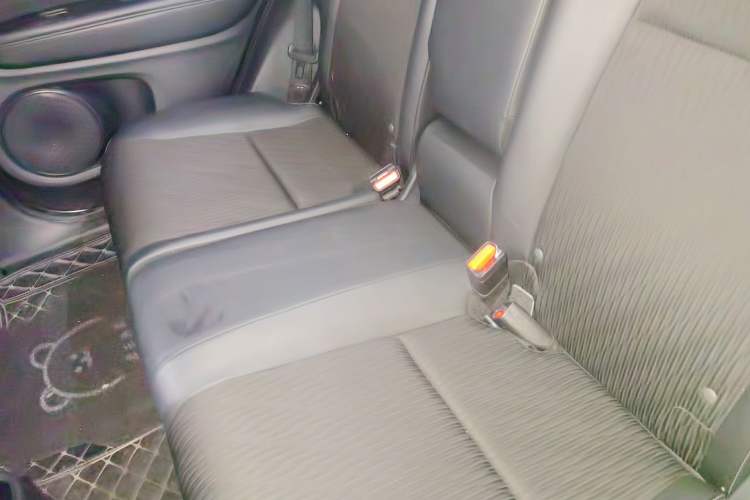 Used Honda Vezel 2022 1.5L CVT Phantom Night Pioneer Edition Left Rear Seat