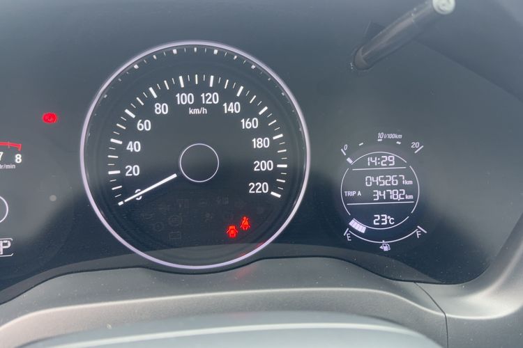 Used Honda Vezel 2022 1.5L CVT Phantom Night Pioneer Edition Odometer Close Up