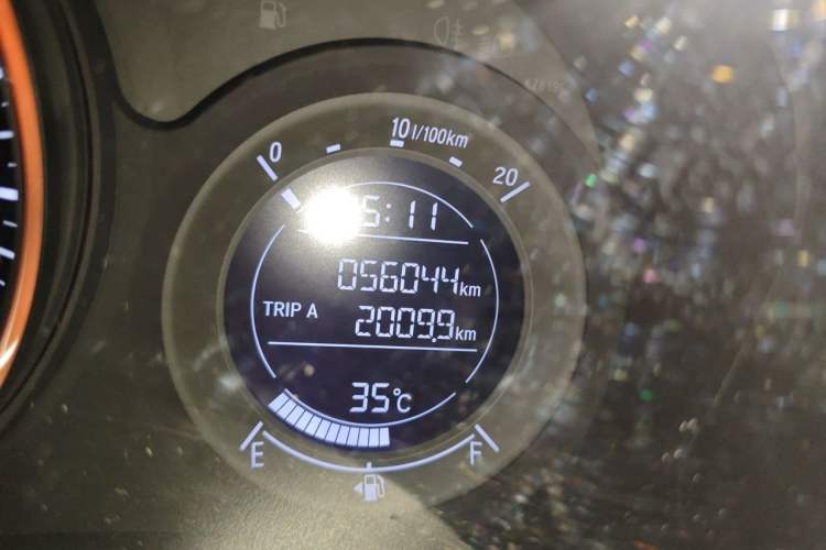 Used Honda Vezel 2022 1.5L CVT Phantom Night Pioneer Edition Odometer Close Up