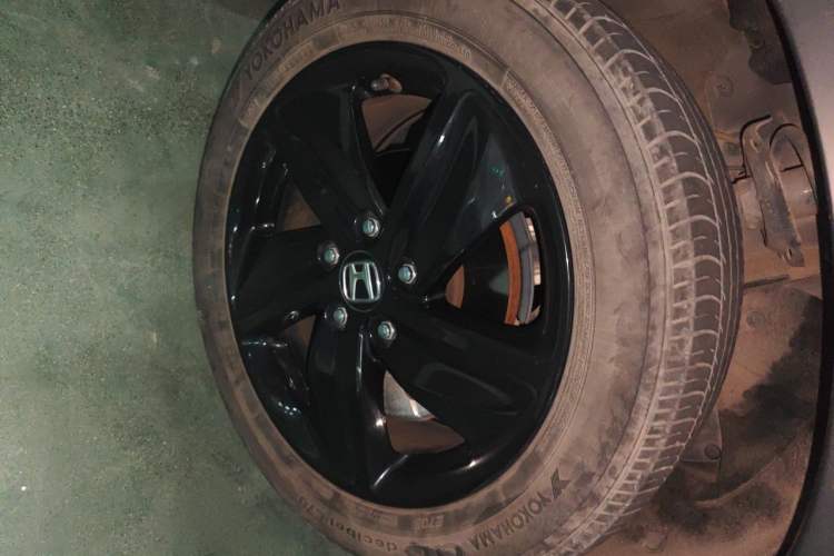 Used Honda Vezel 2022 1.5L CVT Phantom Night Pioneer Edition Right Front Wheel Hub