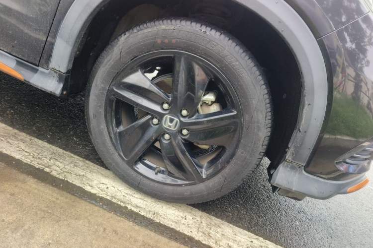 Used Honda Vezel 2022 1.5L CVT Phantom Night Pioneer Edition Right Front Wheel Hub