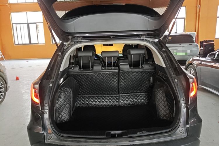Used Honda Vezel 2022 1.5L CVT Phantom Night Pioneer Edition Trunk