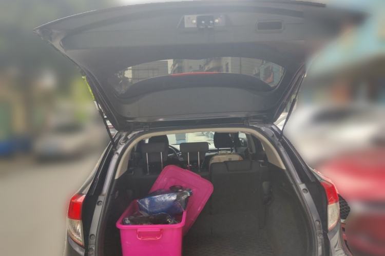 Used Honda Vezel 2022 1.5L CVT Elite Smart Edition Trunk